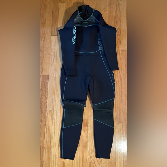 Akona Quantum Stretch Women’s 3mm Wetsuit, size 11/12 - Picture 4 of 11